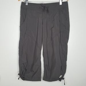 Nike Capri Gray High Rise Drawstring Lightweight Pants Size Small